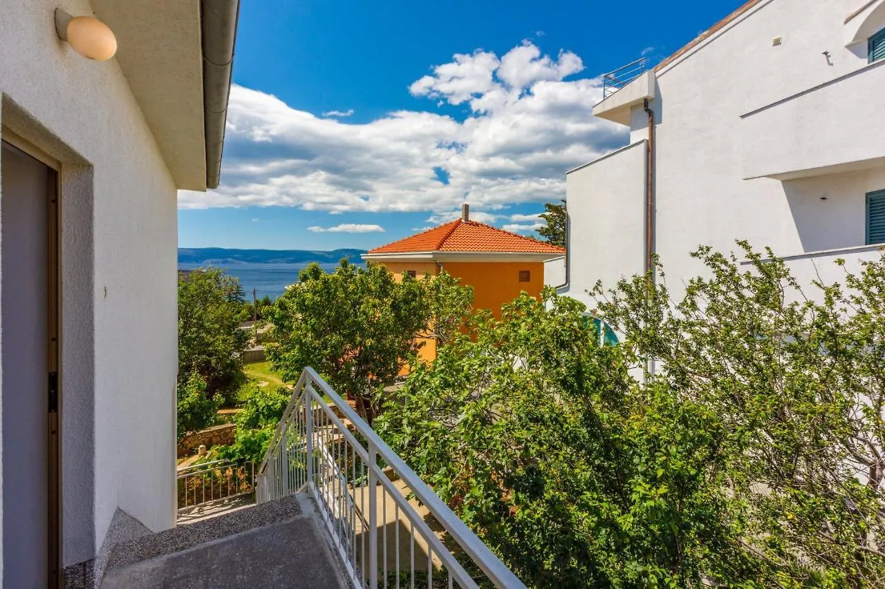 Azur Novi Vinodolski Apartment